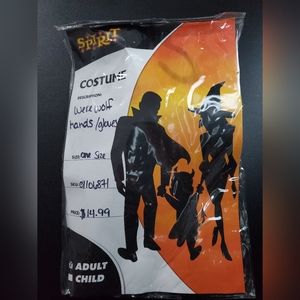 Were wolf hands / gloves